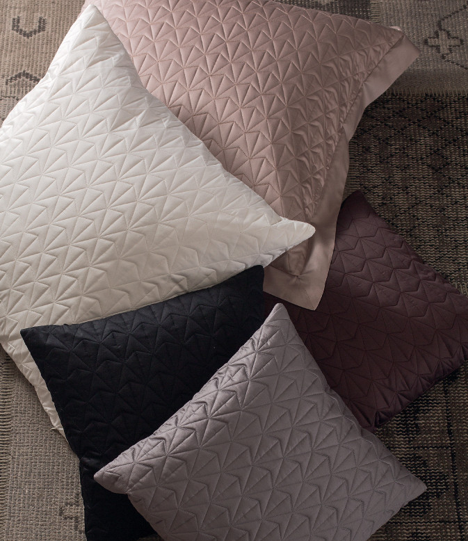 Decorative pillow quilted